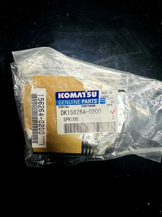Нови ОРИГИНАЛНИ резервни части KOMATSU – голям избор