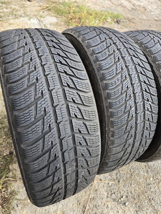 Anvelope 235 55 18 iarna Nokian