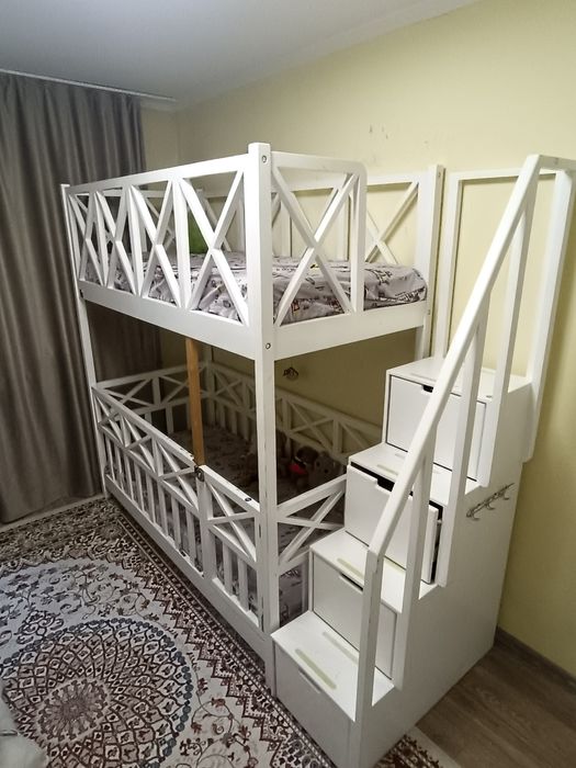 Двухъярусная кровать детская
