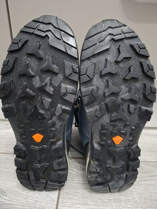 Bocanci de drumetie damă, impermeabili, din piele