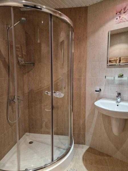 Дава се под наем Двустаен апартамент в Бургас, Сарафово - 65 кв.м за 433.5 € - Снимка #3