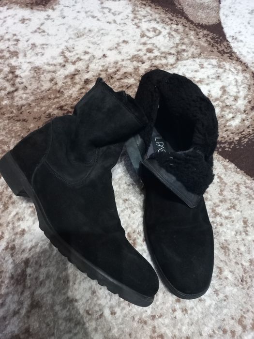 Vând ghete tip cizma marca Massimo Dutti nr 42