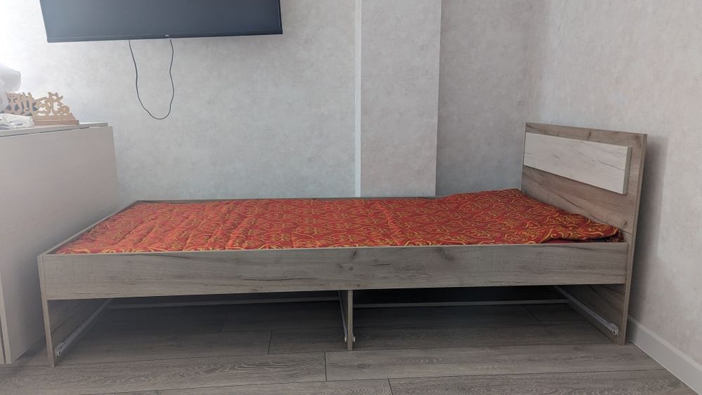 Продам кровать однуспалку