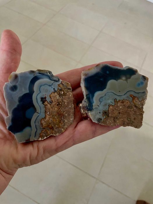 doua agate Turcia, 1 nodul taiat in jumatati, o felie agat