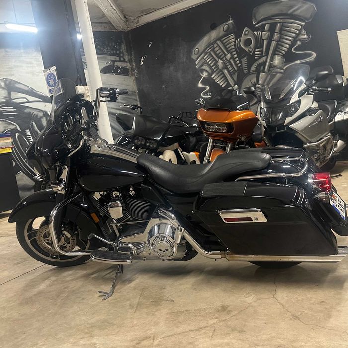 Harley Davidson FLHX Street Glide