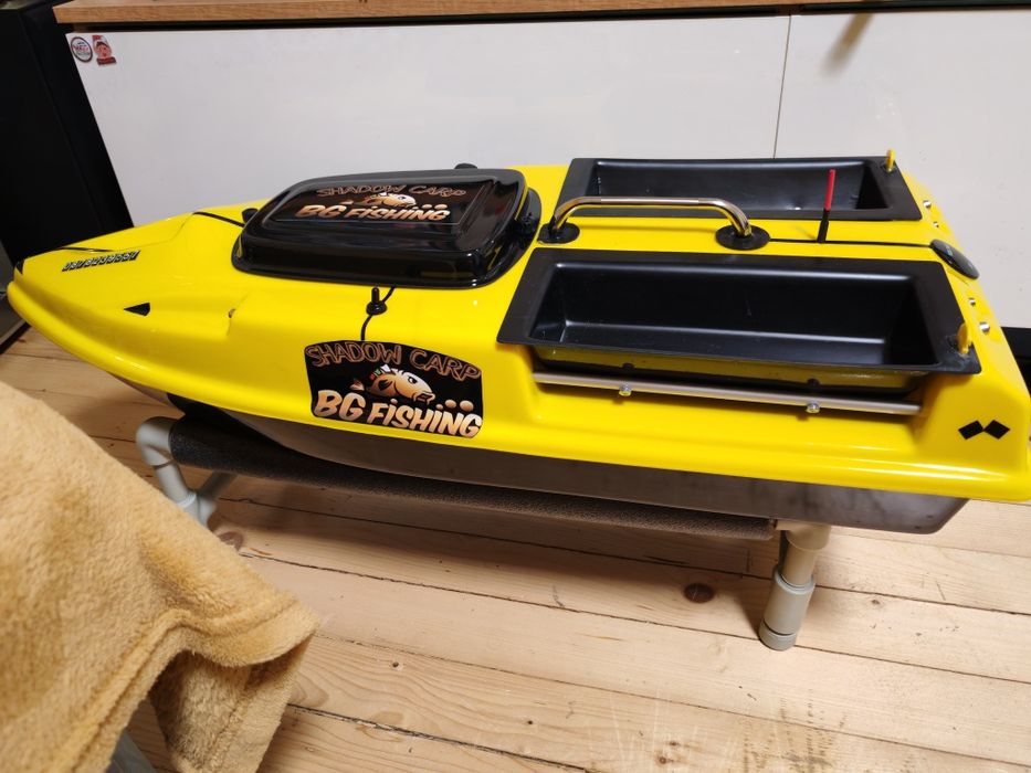 Лодка за захранка