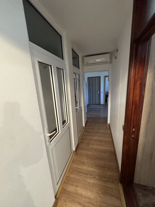 Apartament cu 3 camere Tandarei central
