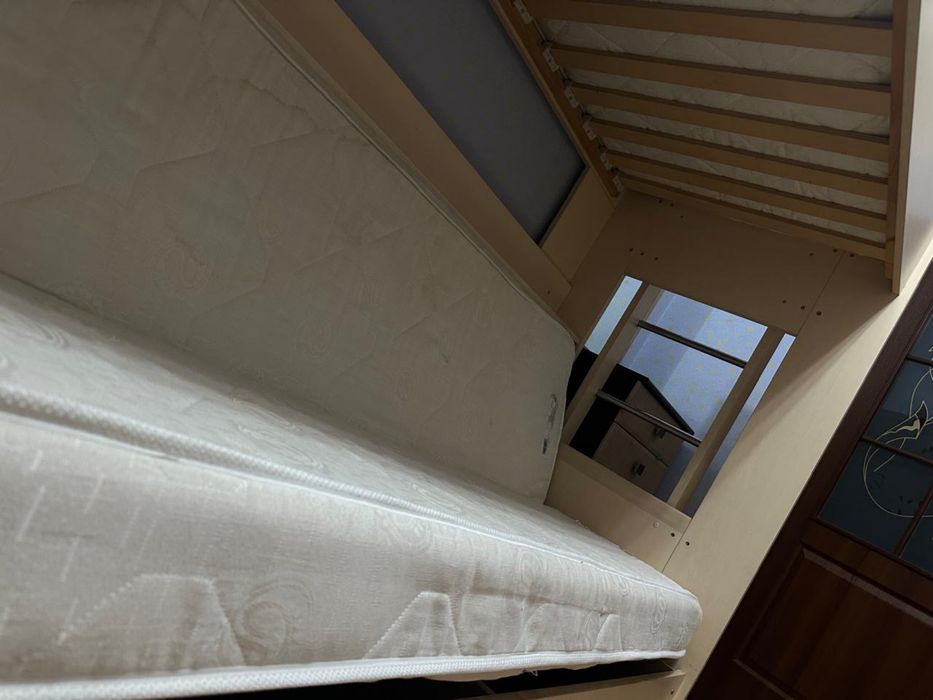 Кровать двухярусная