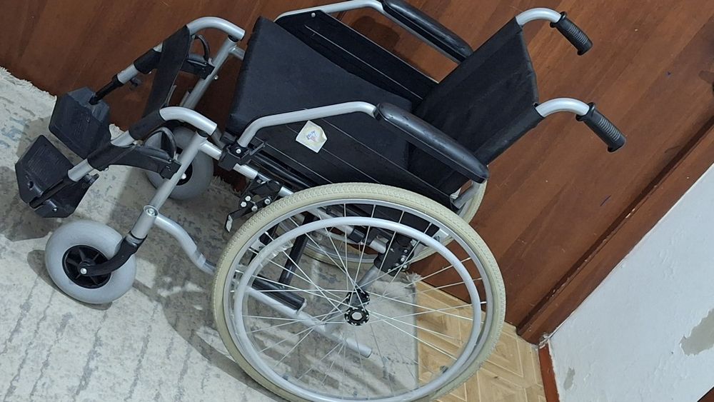 Инвалидная коляска