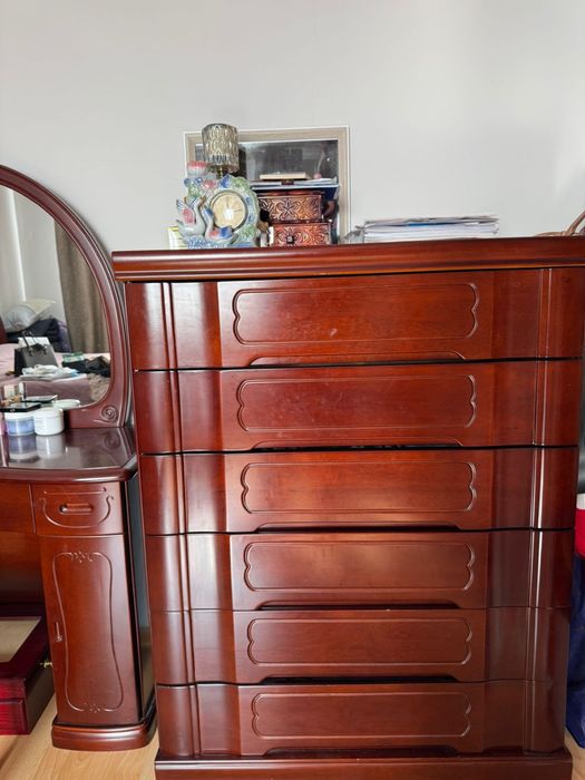 продам спальный гарнитур