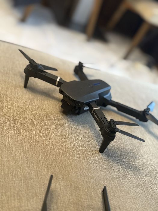 Drona e88 ex dji e99 macvic