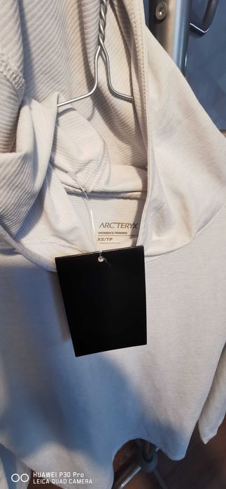 Vând jachetă femei Salewa, Arc'teryx, Jack Wolfskin