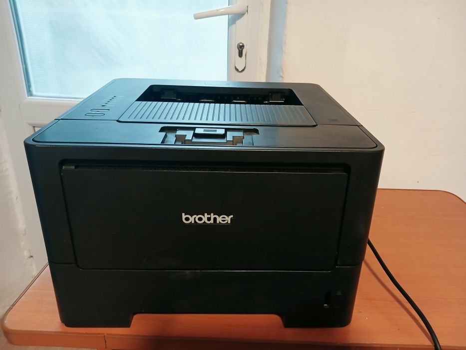 Vând Imprimantă laser Brother HL-5450DN – alb-negru cu tonere