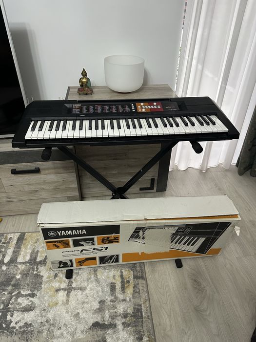Orga Yamaha PSR F51