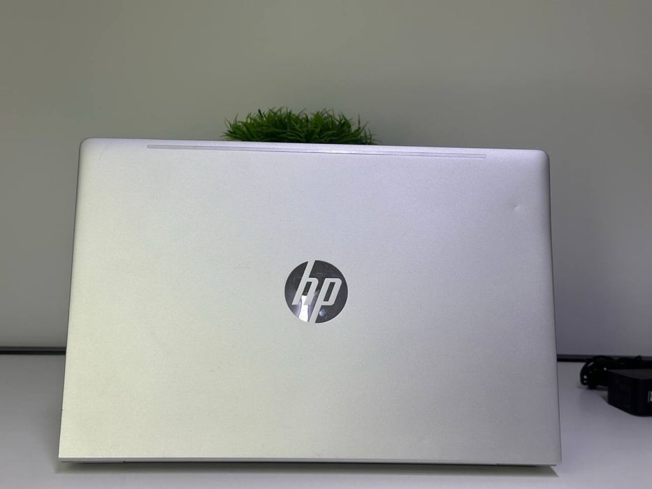 HP Probook core i5-1235U