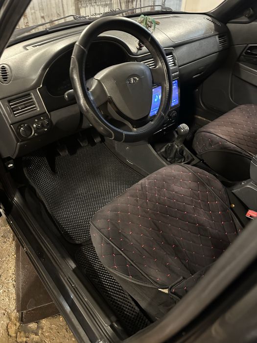 Продам Приору 2010 год