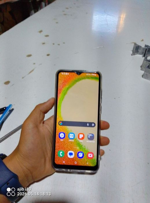 Samsung A 04 ideal