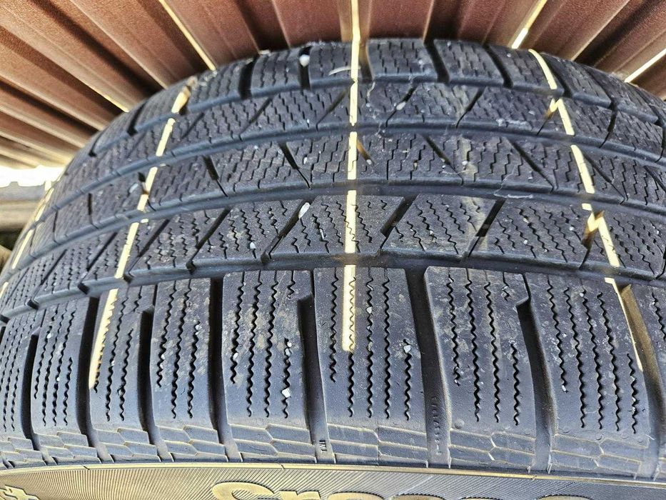 Jante originale Range Rover echipate cu anvelope iarna Continental CrossContact