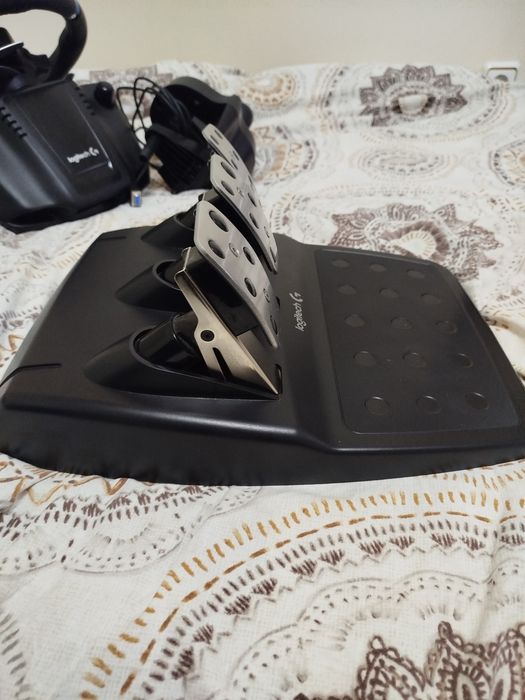 Продавам Logitech G29 със Shifter