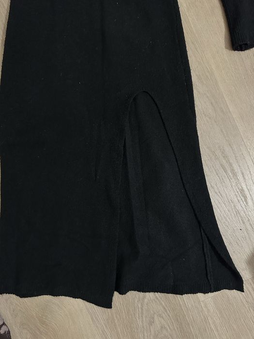 Rochie neagra eleganta din tricotaj midi