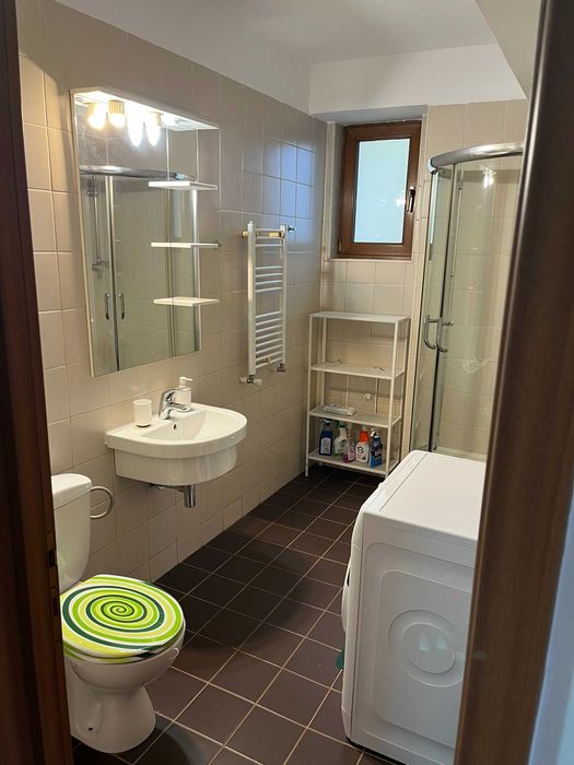 Garsoniera 42mp utili, renovata, metrou N Grigorescu, centrala proprie