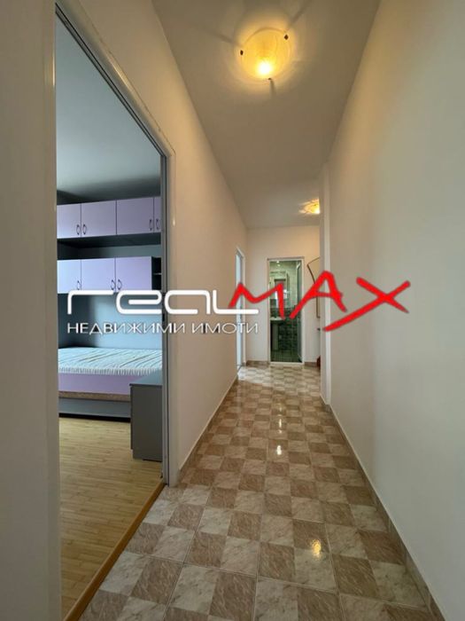 Продава се Двустаен апартамент в Казанлък - 60 кв.м за 1700 €/кв.м - Снимка #12