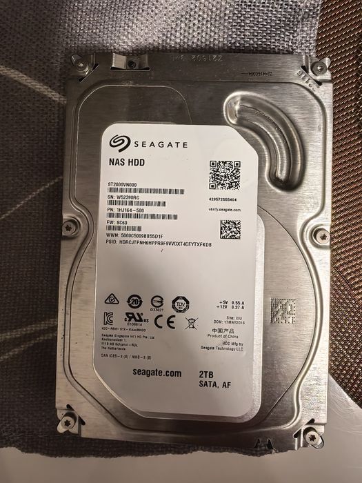 Хард диск 2 TB Seagate - отличен