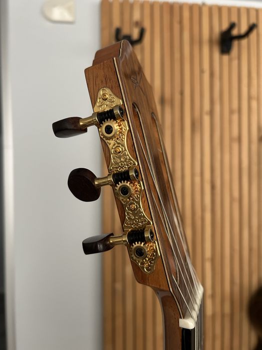 Акустична китара КРЕМОНА ФИЕСТА