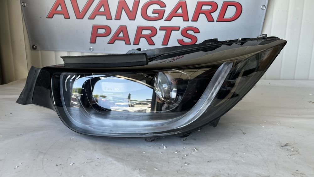 Ляв фар BMW I3 (2019-2022)