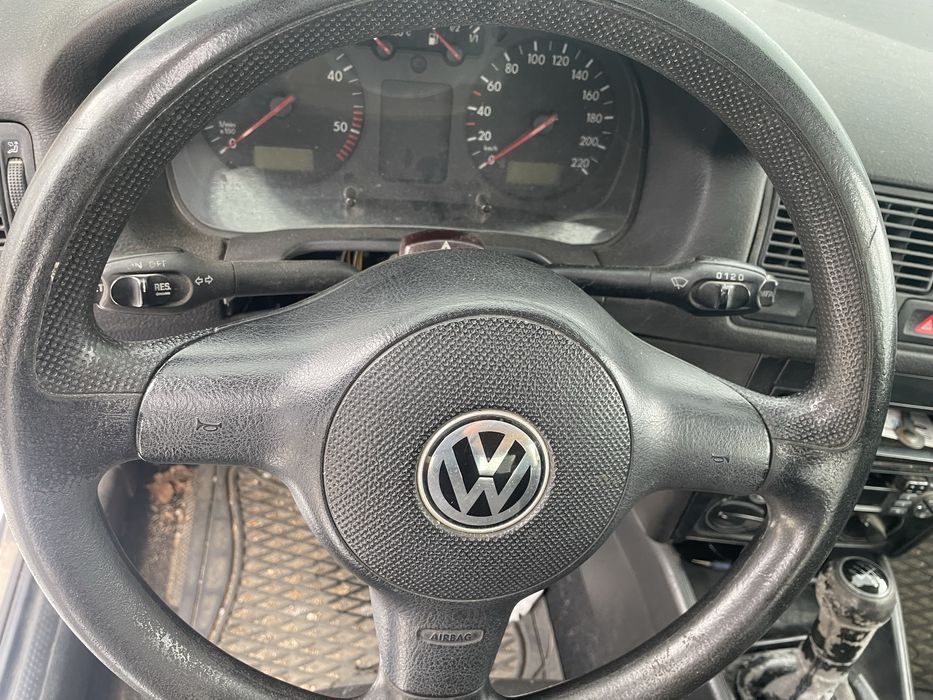 Голф 3  1.8 на части