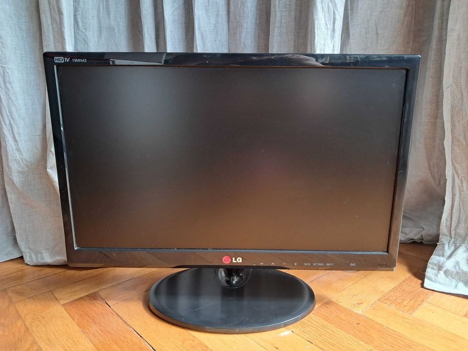 Монитор 18.5" - 19MN43D-PZ (със звукова система)