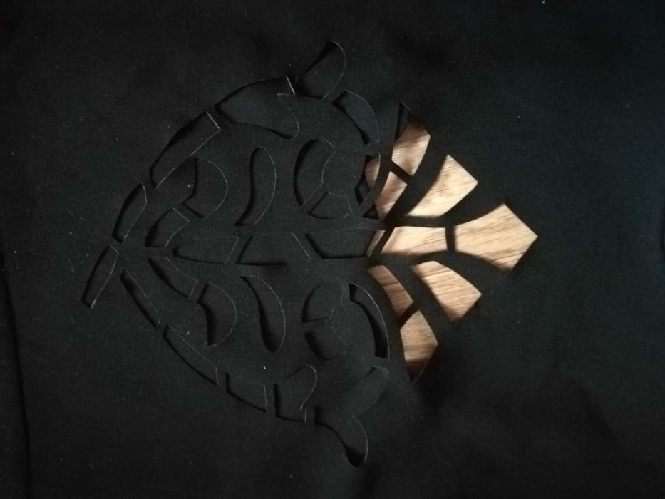 Страхотна рокля с ефектен гръб