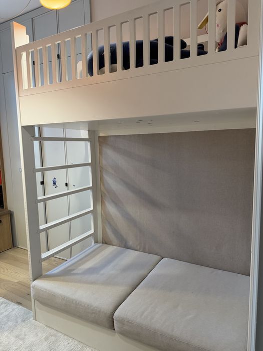 Продам двухяростную кровать