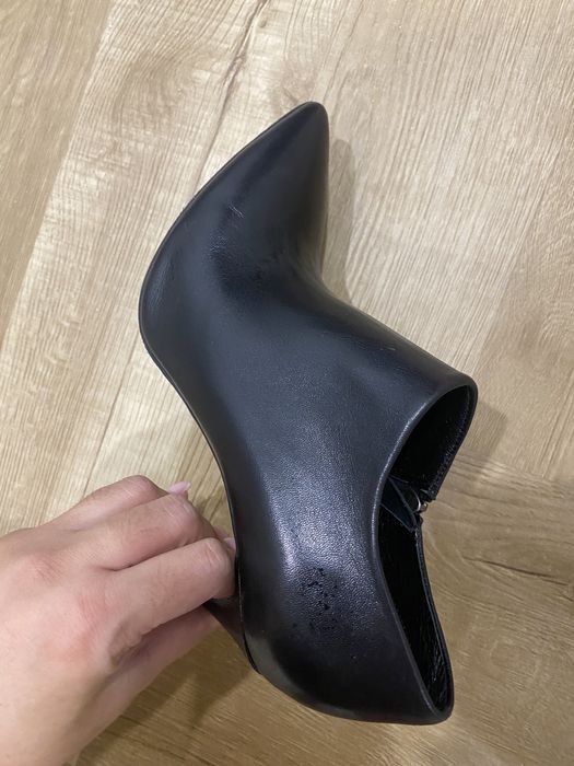 Кожанные,женские ботильоны 37 р