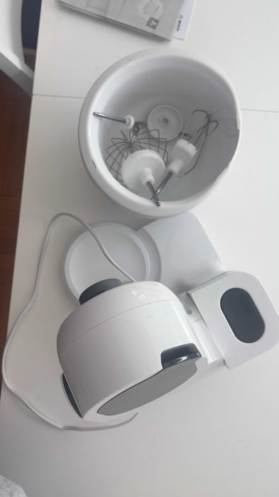 Bosch MUM Serie 2 – надежден кухненски робот, перфектно състояние