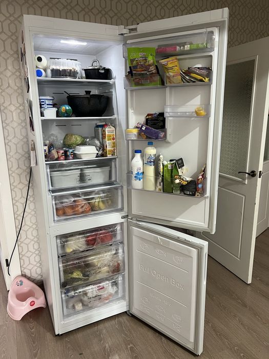 Продается холодильник