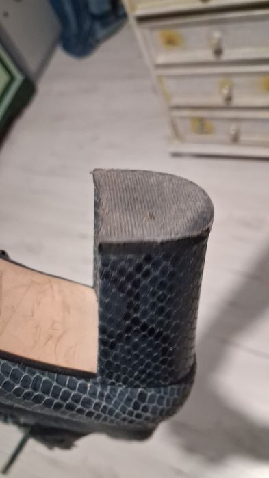 Продам ботильоны кожанные