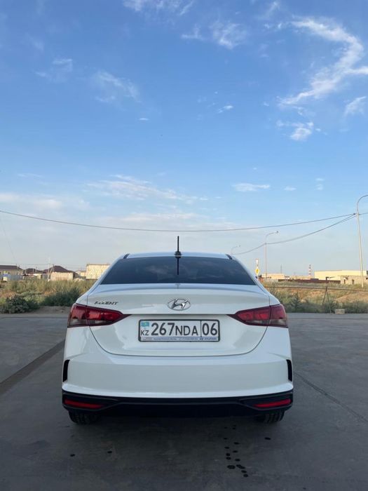 Hyundai accent 2021