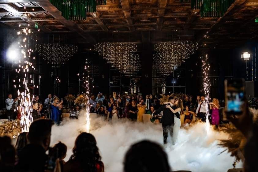 Cabina foto/fum greu valsul mirilor/gheata carbonica/baloane de fum