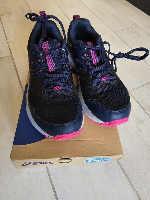 Маратонки Asics 37.5н