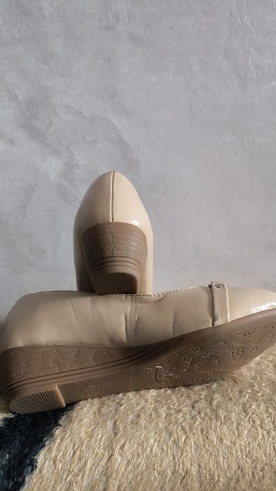 Отдам женские туфли б/у