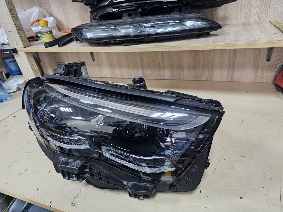 Десен фар Mercedes W214 desen far мерцедес 214 е класа