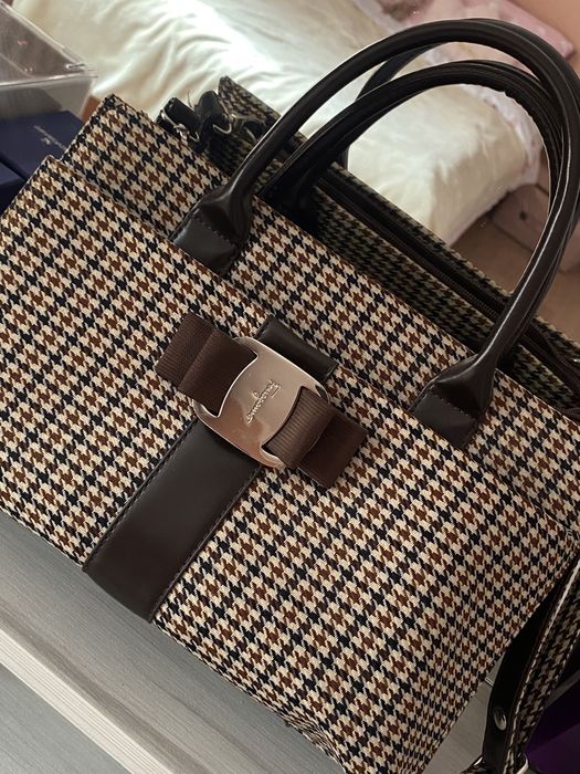 Чисто нова дамска чанта