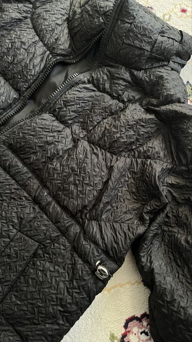 зимняя куртка в отличном состоянии