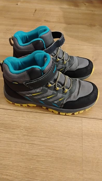 Vând ghete băieți Head impermeabil 35