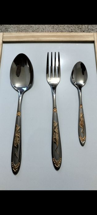 Qoshiq, vilka ( ложки , вилки ) sotiladi