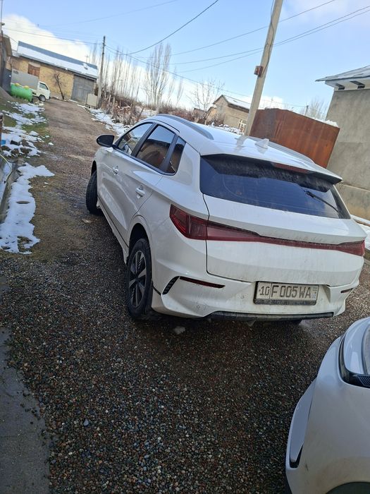 BYD e2 sotiladi afitsalnidan olingan 88000 yurgan kraska bagajda bor