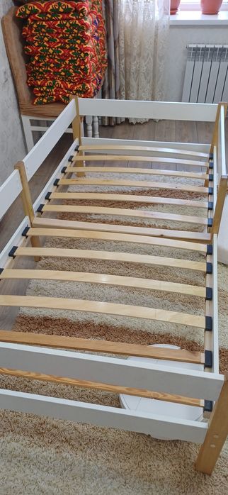 Продам детскую кровать.