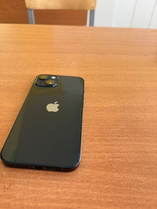 Продам iphone 13 в идеальным состоянии