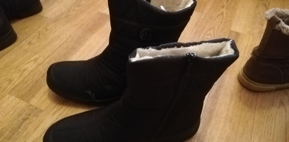 Продам женскую обувь